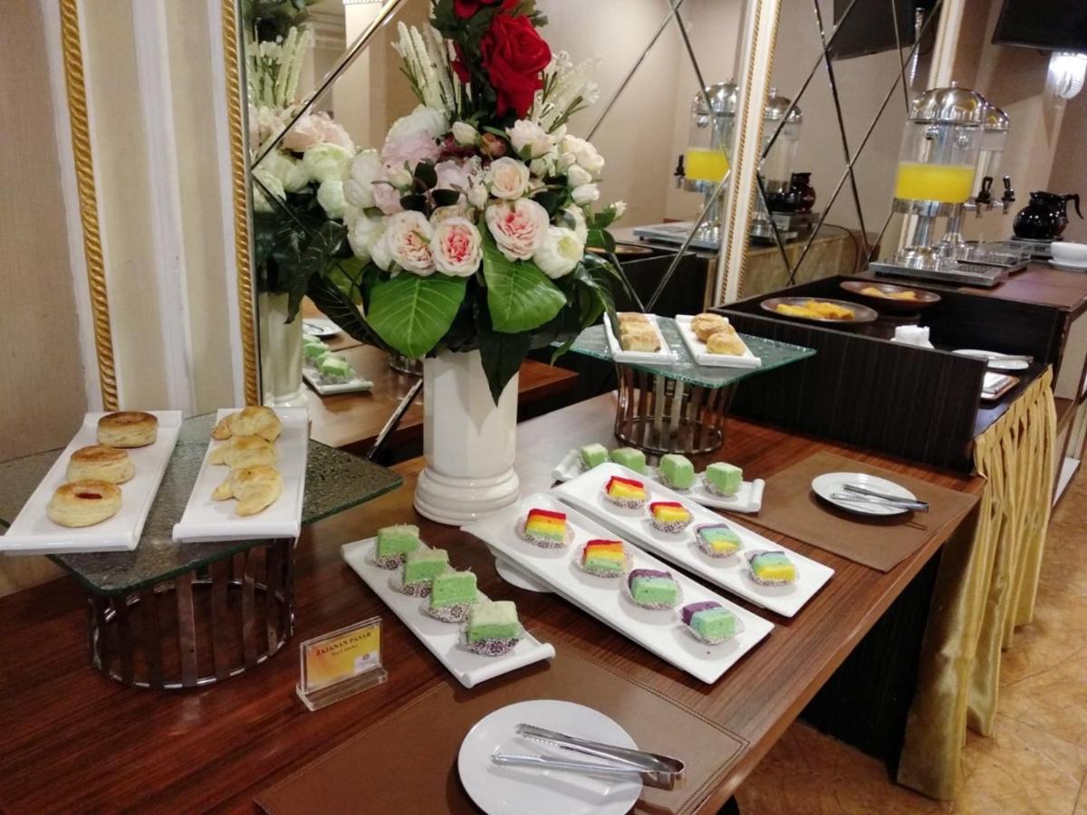 Olympic Hotel Jakarta Luaran gambar