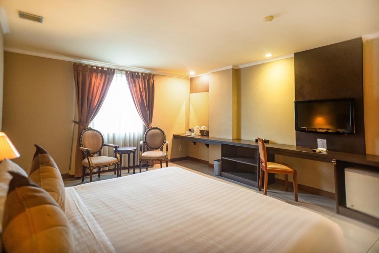 Olympic Hotel Jakarta Luaran gambar