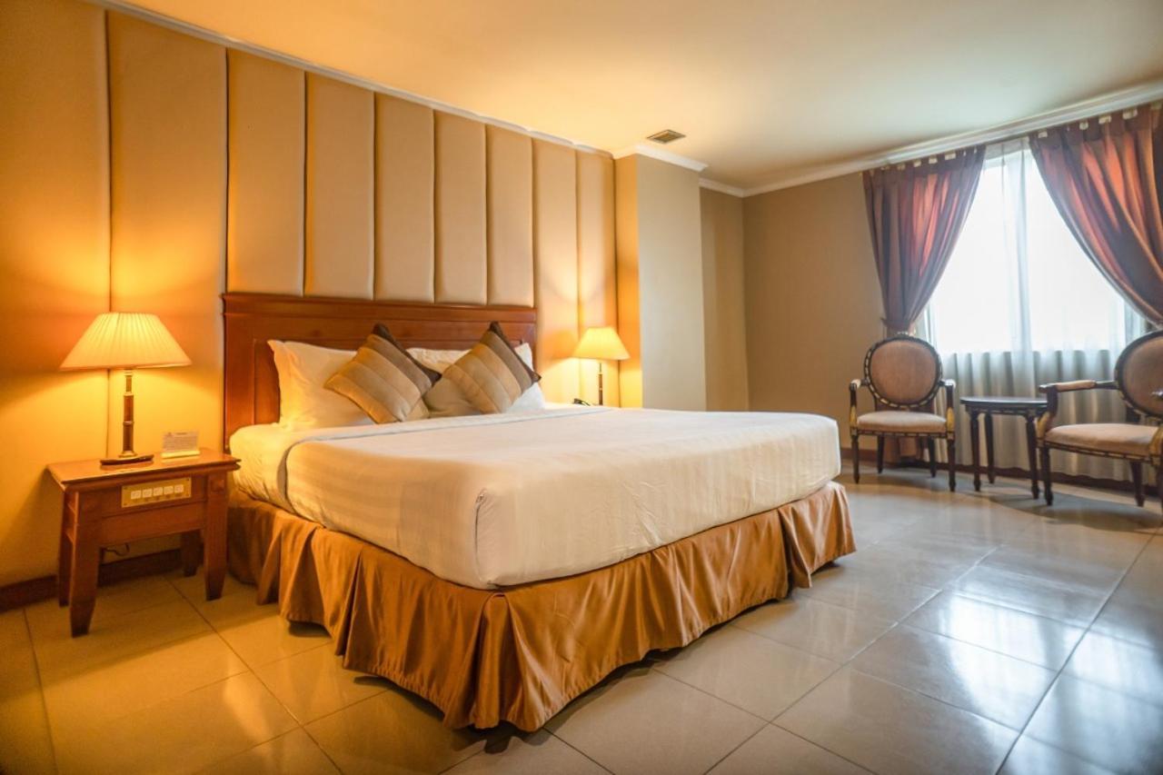 Olympic Hotel Jakarta Luaran gambar