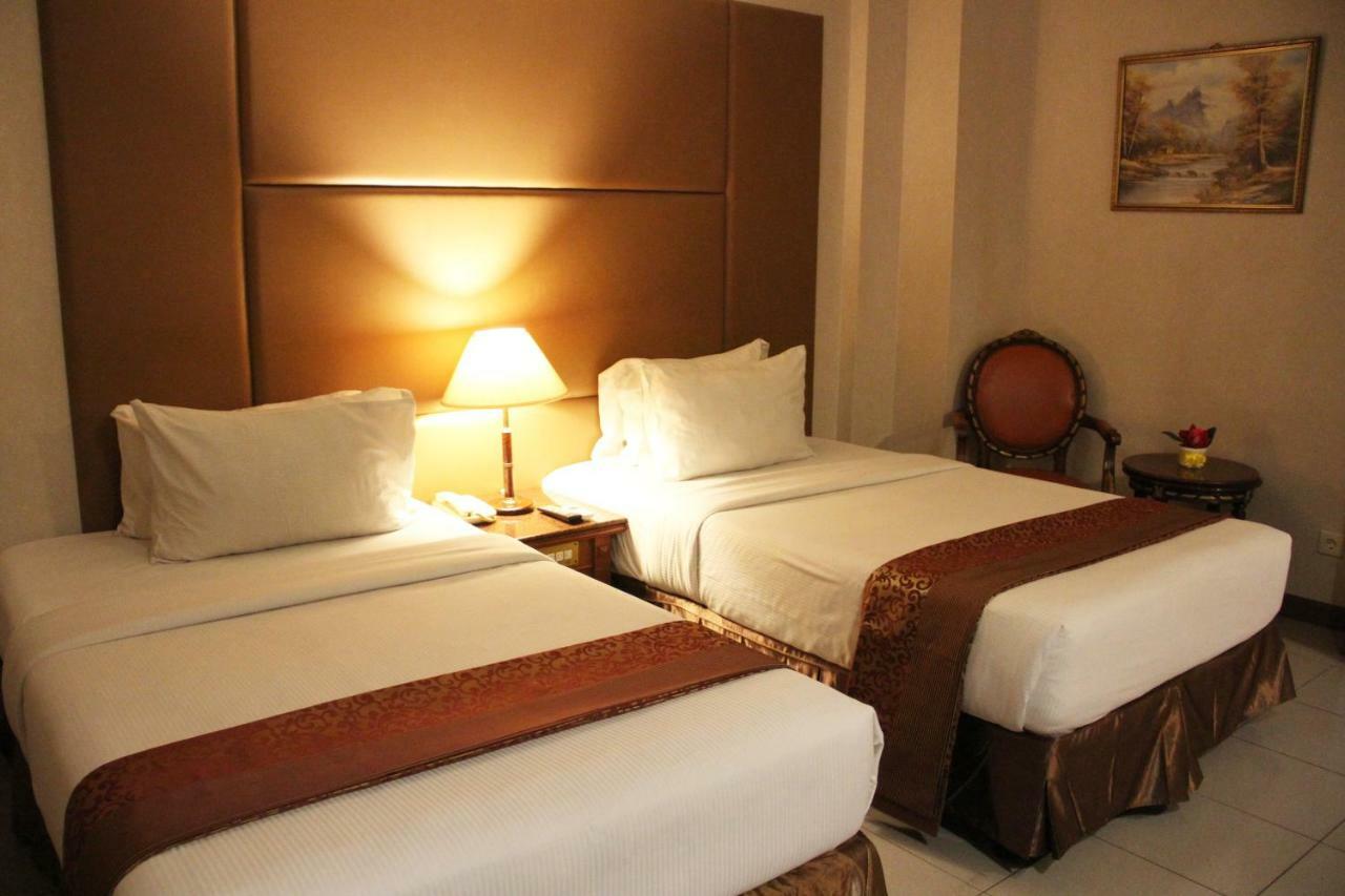 Olympic Hotel Jakarta Luaran gambar